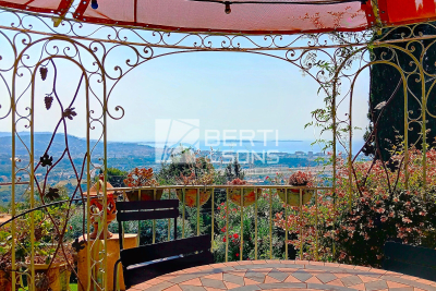 Maison à vendre piscine jardin vue mer climatisation 