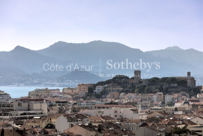 Apartment for sale in CANNES  - 2 rooms - 77 m&sup2; 