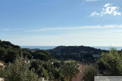 Maison &agrave; vendre &agrave; CAVALAIRE-SUR-MER  - 7 pi&egrave;ces - 170 m&sup2; 