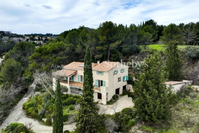 Maison à vendre à Aix-en-Provence  - 8 pièces 237 m² 