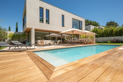 Maison à vendre à AIX-EN-PROVENCE  - 7 pièces - 260 m² 