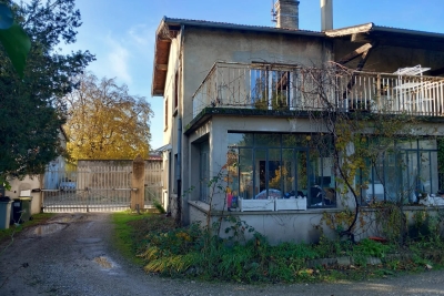 Maison à vendre à VAULX-EN-VELIN  - 8 pièces - 200 m² 