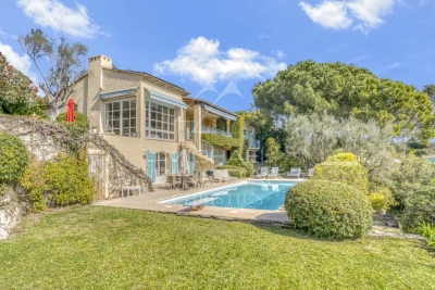 Maison &agrave; vendre &agrave; MOUGINS  - 8 pi&egrave;ces - 300 m&sup2; 