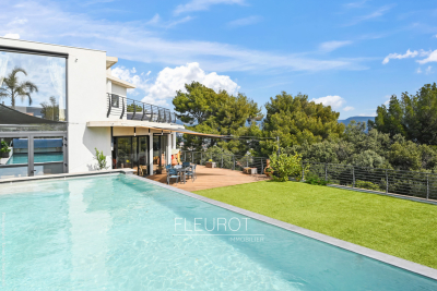 Maison à vendre à LA CIOTAT  - 7 pièces - 260 m² 