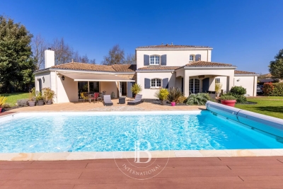 Maison à vendre à VERTOU  - 8 pièces - 245 m² 