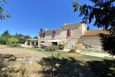 Maison à vendre à TARASCON  - 10 pièces - 225 m² 