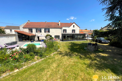 Maison à vendre à STE GENEVIEVE DES BOIS  - 8 pièces - 263 m² 