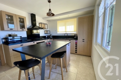 Maison à vendre à BORMES-LES-MIMOSAS  - 5 pièces - 124 m² 