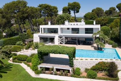 Maison à vendre à ANTIBES Bois Fleuri-Chevre d'Or-Saint Philippe - 10 pièces - 562 m² 
