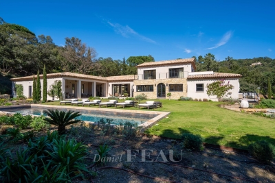 Maison à vendre à LA CROIX-VALMER  - 7 pièces - 376 m² 