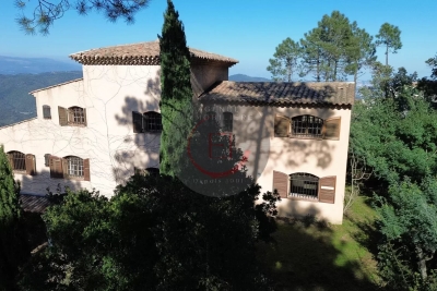 House for sale in MANDELIEU-LA-NAPOULE Le Roc Fleuri-Capitou (Jeanne d'Arc) - 6 rooms - 241 m² 