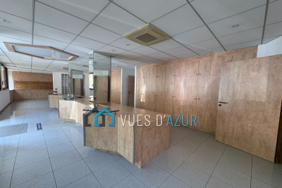 Commerce à vendre à LE CANNET   - 278 m² 