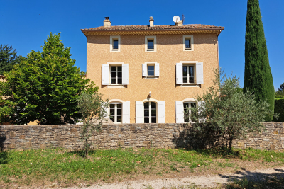 Maison &agrave; vendre &agrave; MALAUCÈNE  - 7 pi&egrave;ces - 200 m&sup2; 