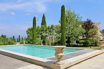 Maison à louer à VENASQUE  - 12 pièces - 650 m² 