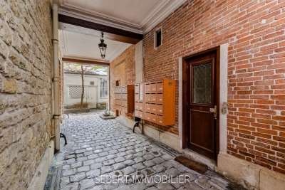 Commerce à vendre à PARIS 11EME Roquette 3 - 1 pièces - 68 m² 