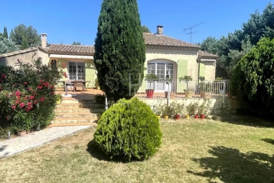 Maison à vendre à MOURIES Charleval - 5 pièces - 115 m² 