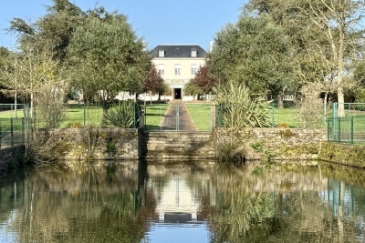 Maison à vendre à LES SORINIÈRES ZA  Erdre Active - 12 pièces - 454 m² 