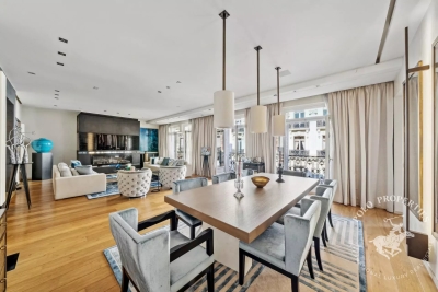 Appartement à vendre à PARIS 8EME Seine et Berges 2 - 5 pièces - 208 m² 