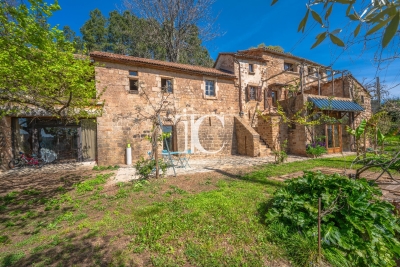 Maison &agrave; vendre &agrave; LES VANS  - 11 pi&egrave;ces - 275 m&sup2; 