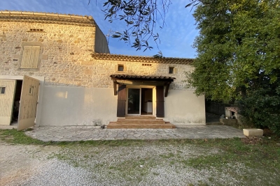 Maison à vendre à UZÈS Saint-Maximin - 10 pièces - 234 m² 