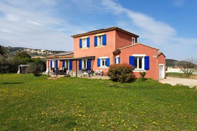 Maison à vendre à MALAUCÈNE Montfavet Pericentre - 5 pièces - 119 m² 