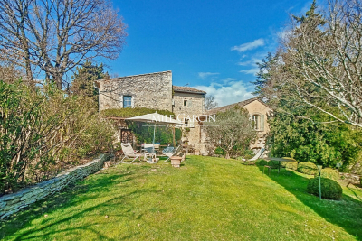 Maison à vendre à BEAUMETTES Grambois - 8 pièces - 450 m² 