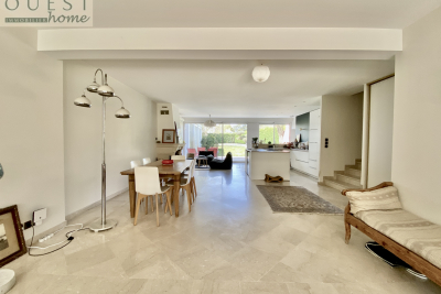 Maison &agrave; vendre &agrave; CHARBONNIÈRES-LES-BAINS Stalingrad - 8 pi&egrave;ces - 252 m&sup2; 