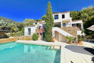 Maison &agrave; vendre &agrave; CAVALAIRE-SUR-MER  - 6 pi&egrave;ces - 140 m&sup2; 