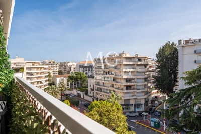 Appartement à vendre terrasse vue magnifique antibes 