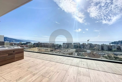 Appartement à vendre à ROQUEBRUNE-CAP-MARTIN Port Vauban - 4 pièces - 152 m² 