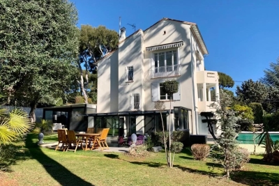 House to rent in ANTIBES  - 6 rooms - 250 m² 