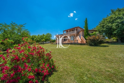 Maison à vendre à ST-JULIEN-DE-CASSAGNAS  - 6 pièces - 200 m² 