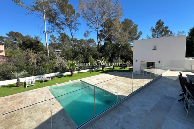 Maison à vendre à ST-RAPHAËL Peyron-Saint Sebastien - 8 pièces - 255 m² 