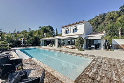 Maison à vendre terrain de tennis piscine nice
