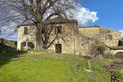 Maison à vendre à JOANNAS Vernon - 6 pièces - 180 m² 