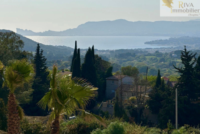 Maison &agrave; vendre &agrave; LA CADIÈRE-D'AZUR  - 6 pi&egrave;ces - 209 m&sup2; 