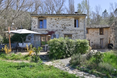 House for sale in RUSTREL  - 8 rooms - 168 m² 