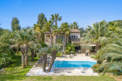 Maison à vendre piscine proche mer hyeres