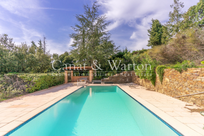 Maison à vendre à LA LONDE-LES-MAURES  - 7 pièces - 188 m² 