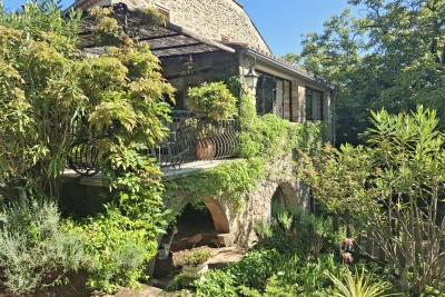 Maison à vendre à LES VANS Tauleac Baudoin - 6 pièces - 194 m² 