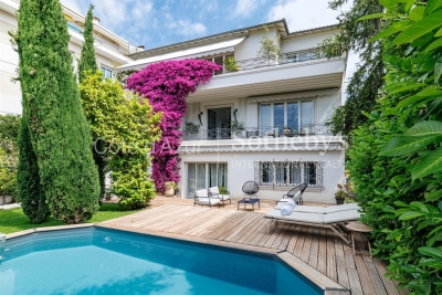 Maison à vendre à NICE  - 10 pièces - 360 m² 