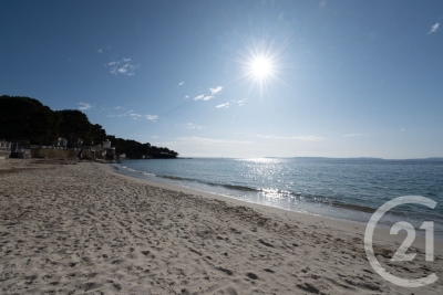 Appartement à vendre à LE LAVANDOU Le Mourillon i - 2 pièces - 28 m² 