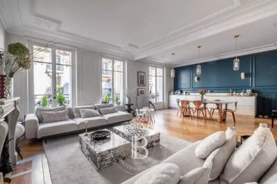 Apartment for sale in PARIS 7EME Les Archives 1 - 6 rooms - 147 m² 