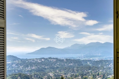 Maison à vendre à MOUGINS Saint-Mathieu - 5 pièces - 135 m² 