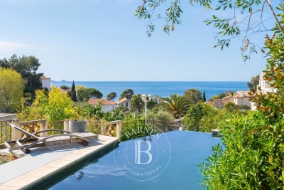 Maison à vendre à MARSEILLE 7EME  - 8 pièces - 230 m² 