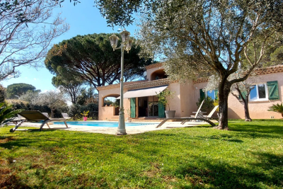 Maison à vendre jardin terrasse terres blanches