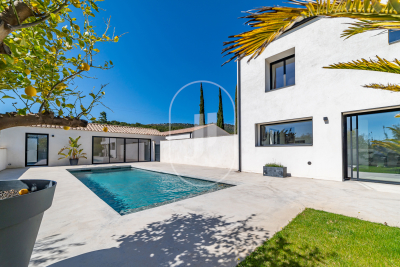 Maison à vendre belle vue piscine gard 