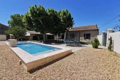 Maison à vendre à ST-RÉMY-DE-PROVENCE Les Reformes - 6 pièces - 220 m² 