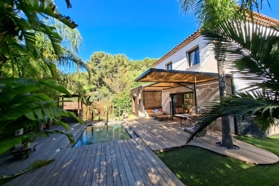 Maison à vendre à LA VALETTE-DU-VAR Pierrefeu-du-Var - 5 pièces - 138 m² 