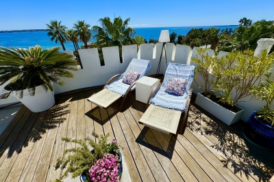 Appartement &agrave; vendre villa sur toit golfe juan 